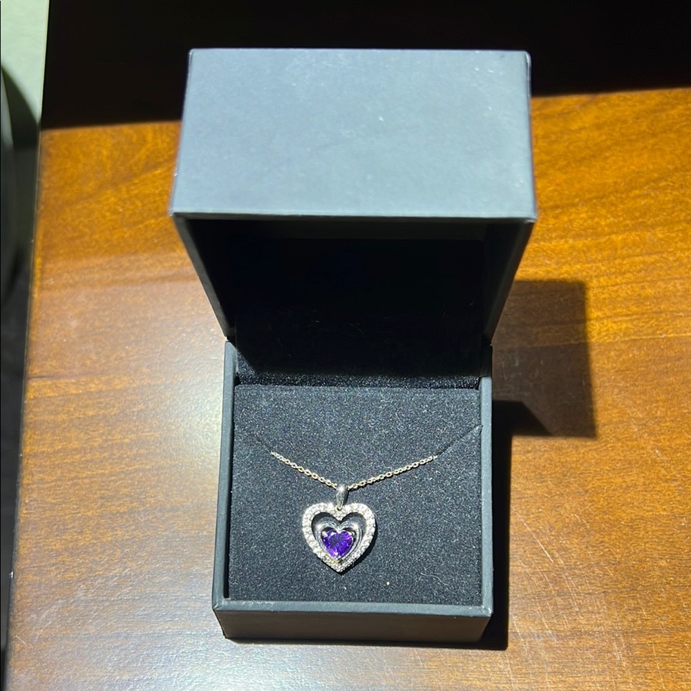 Elegant Purple Heart Pendant Necklace